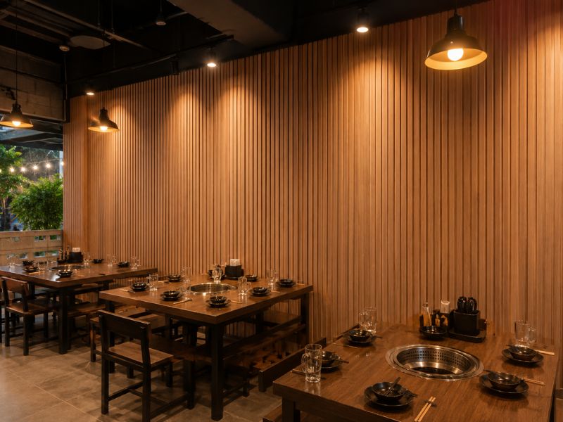 Tấm ốp lam 3 sóng thấp K-06 tại nhà hàng